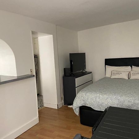 Tres Bel Appartement Montmartre Paris Exterior photo