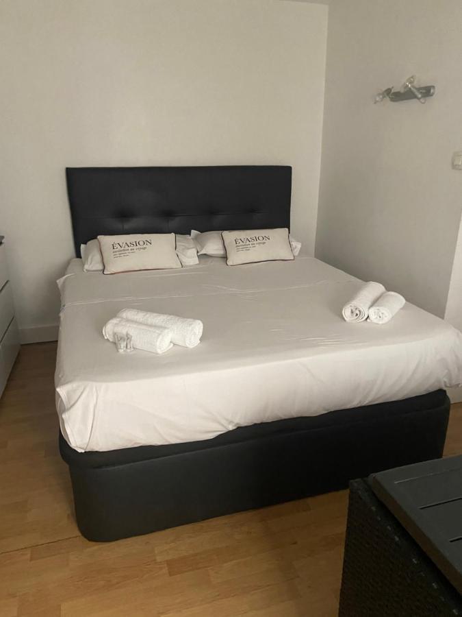 Tres Bel Appartement Montmartre Paris Exterior photo