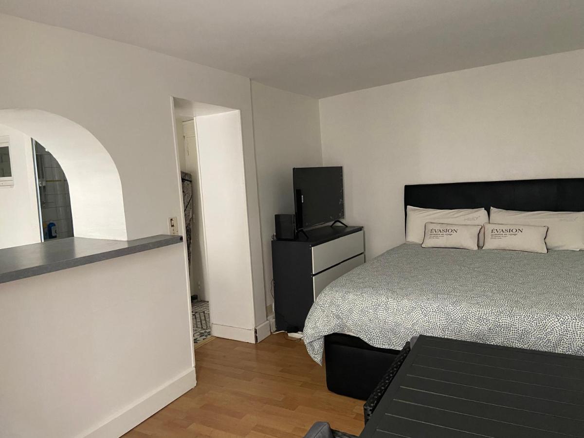 Tres Bel Appartement Montmartre Paris Exterior photo